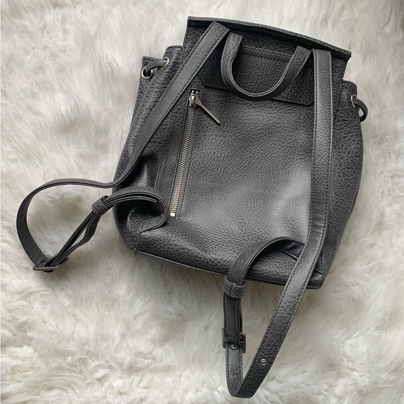 Matt & Nat Backpack Mumbai Vegan PVC Grey Backpack - Picture 5 of 13